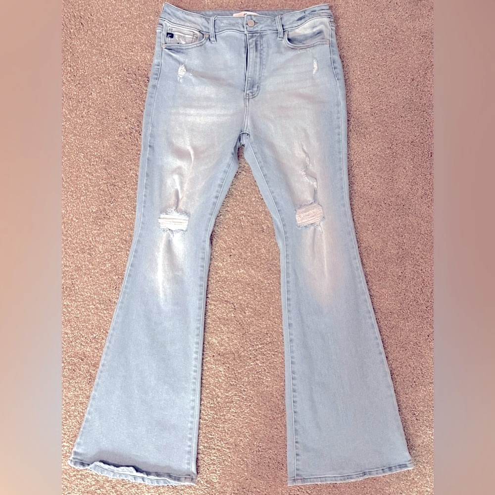 KanCan Light Wash Flares